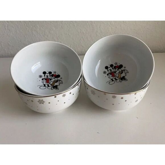 Set Of 4 DISNEY MICKEY MINNIE MOUSE Christmas Soup Snowflakes Red Scarf Bowl NEW - Picture 2 of 12